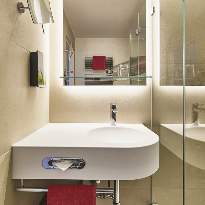 Einzelzimmer mit modernem Bad